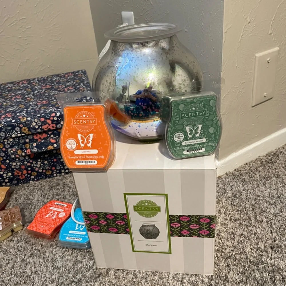 Scentsy - Picture 2 of 2